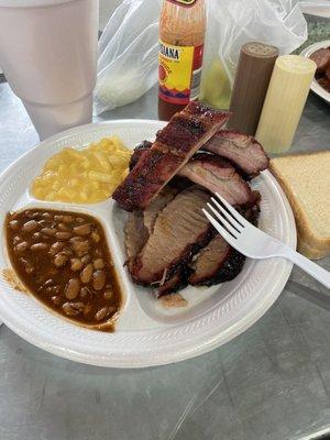 Ribs, brisket, beans & Mac n cheese