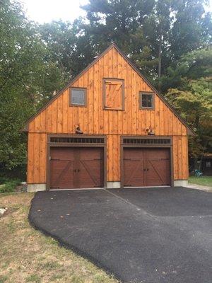 New England style barn garage