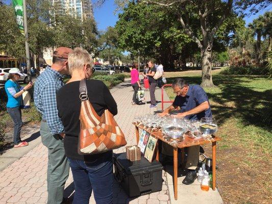 During a tour we stumbled upon crystal glass musician Jamey Turner.