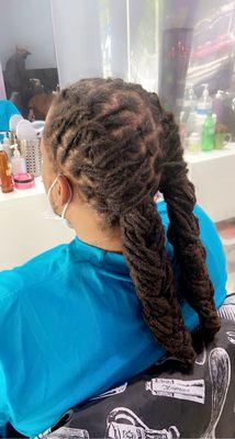 Locs style