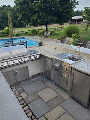 Outdoor Kitchen