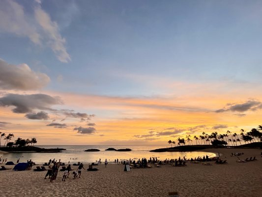 lagoon is steps away to watch the beautiful sunset