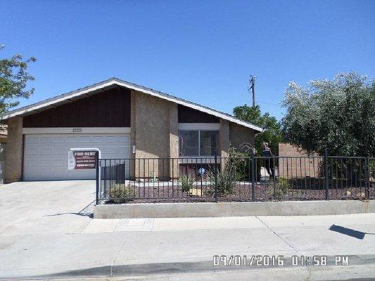 3bd / 2bath / 1189sq ft. on Lemsford Ave.