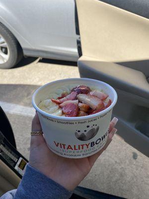 i always get the Breakfast Bowl with peanut butter inside!I've tried other places that makes açaí bowls and nothing can top Vitality Bowl!