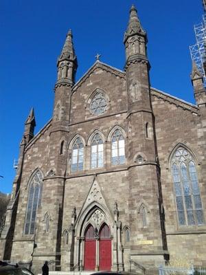 Saint John Cathedral Church Paterson New Jersey on the right side is Grand Street which goes also to route 80