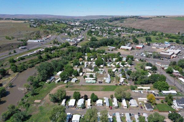 Riverfront community offering the relaxing sounds of the Umatilla River.