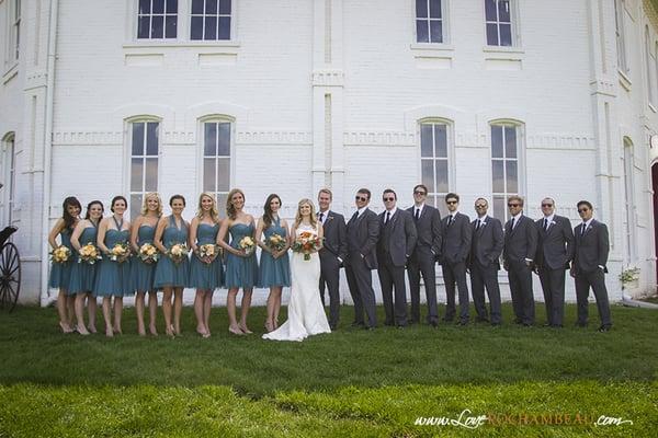 Round Barn Bridal Party Shot