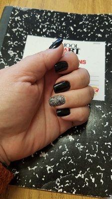 SNS black and one nail like a composition book