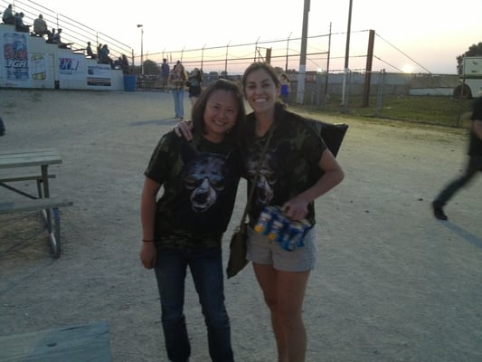 Marcie & Jen with their 'Sconnie beer