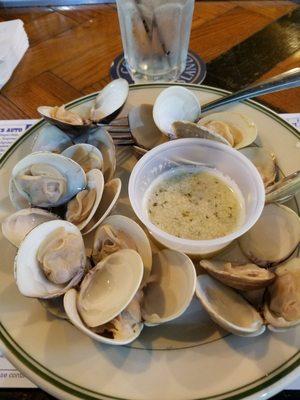 appetizer Clams with garlic butter