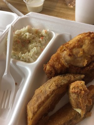 Fried chicken, taters and slaw.