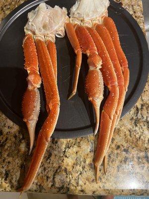 Some of the best crab legs I've had!!