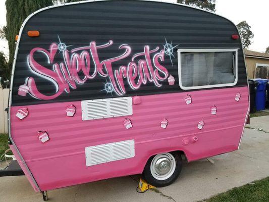 Cupcake  the Trailer,  available  for  Events, Festivals, or Pop  Ups!