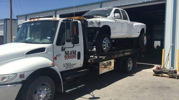 M&M Towing