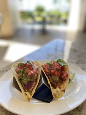 Seared ahi tacos