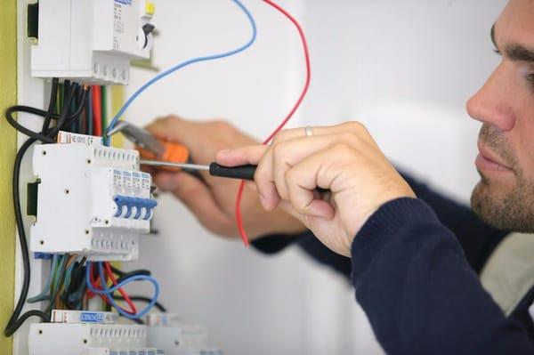 Selective Electrical Contracting