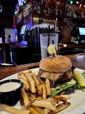 Thursday Smash Burger w/ ham, grilled onion, thousand dressing,   superb ~