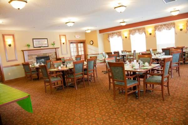 Select Senior Living of Coon Rapid, MN Formal Dining