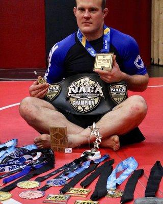 World Championship winner in IBJJF blue belt no gi. Hammerhead athlete Ron Boutilier