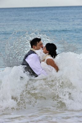 Amazing Hawaii Weddings Photographer  Tommy de Harne