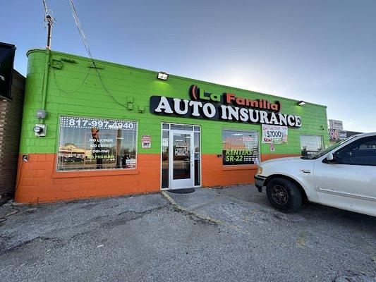 La Familia Auto Insurance & Tax Services