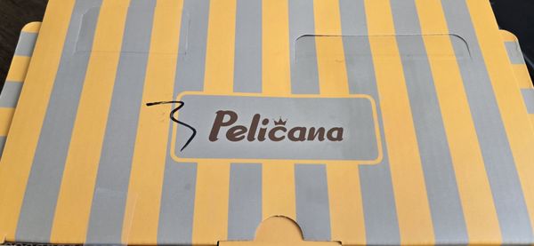 Pelicana Box