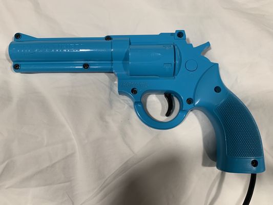 Blue justifier light gun for Sega Genesis. (Player 1)