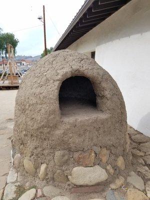 Adobe oven