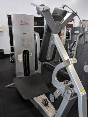 High-end strength training equipment