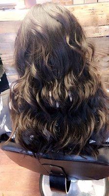 Love the long layers and loose curls. Ready for date night!