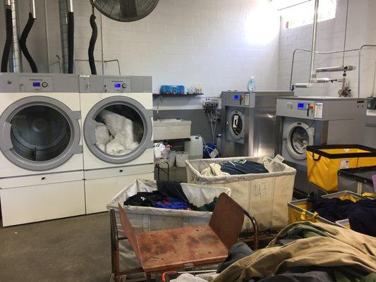 SPECIALIZED WETCLEANING WASHERS AND DRYERS