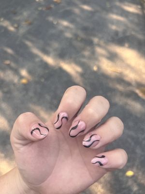 Dip manicure with design