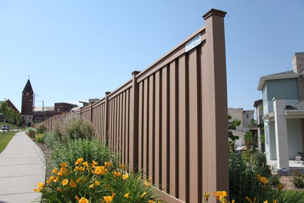 6ft Privacy Trex Composite fencing community install done by our HOA/Land team.