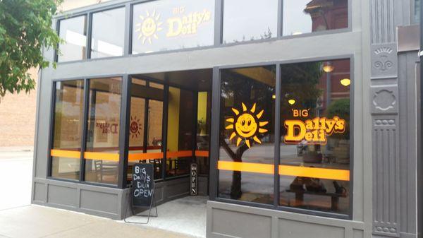 Dally's Downtown front facing 2nd St.