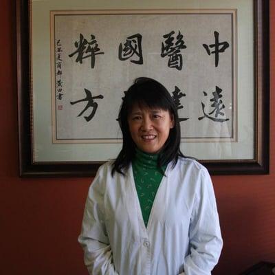 Dr. Yubi Chen, LAc