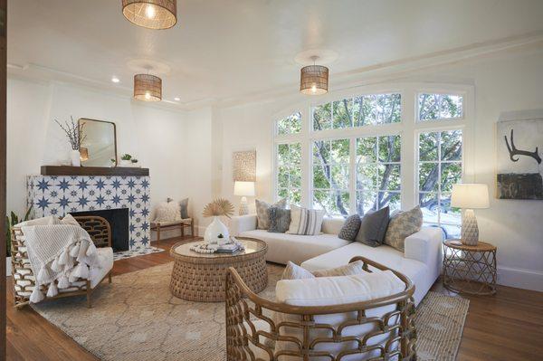 Capturing the warmth of this living room in Alameda, CA.
 
 Real estate photography for Compass.