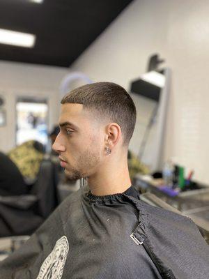 Skin taper +fade with a #4 on top!