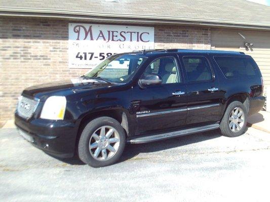 2011 GMC Yukon XL Denali AWD, DVD, Nav, Camera, Quads, Heated/Cooled Seats. Call 417-582-2123. Only $14,999