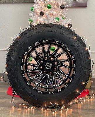 "TIS" the SEASON! TIS Wheels are the flying off the shelf! Call Butler Auto today to get your new TIS WHEELS! @tiswheels @tisoffroad_wheels