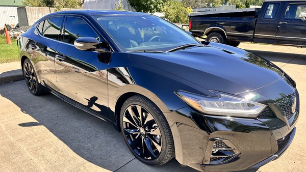 Nissan Maxima - one step polish + 6-9 month ceramic coating