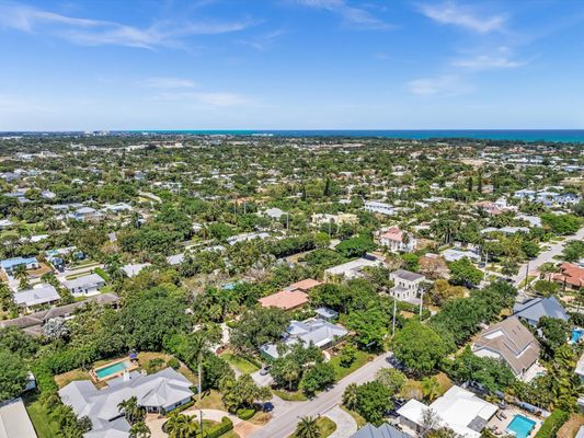 Lake Ida Delray Beach, Fl 5 Bedroom Gated Estate Property For Sale