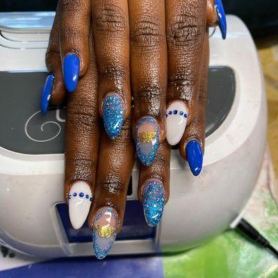 Fullset Acrylic with multiple color in gel/shellac color design and luxury design nails (best nails in Seattle, Washington)