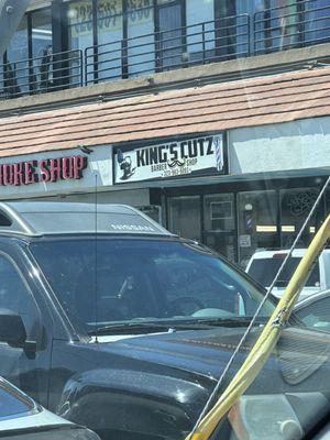 King Cutz store front.