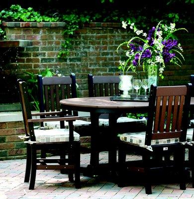 Al fresco Dining in style and comfort!