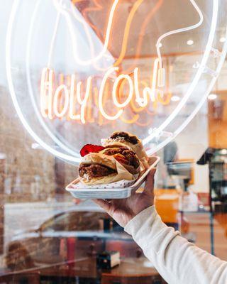 Holy Cow is having the best burger in dallas, offering top burgers in dallas. As one of the leading dallas burger restaurants.