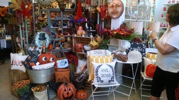 Great selection of Halloween decor!