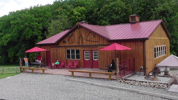 Stop in our new tasting room to enjoy the rustic atmosphere and rural location. We are one mile north of Interstate 70 Exit 25 on Roupe Road