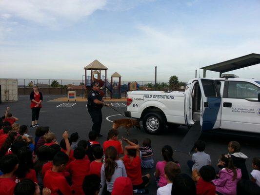 Border Patrol demonstration with k9