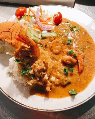 Shrimp and crawfish Étouffée