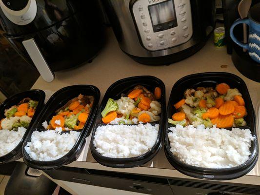 Your nutrition is 80% of the program it starts in the kitchen! Counting your macros everyday is the key to success ‍